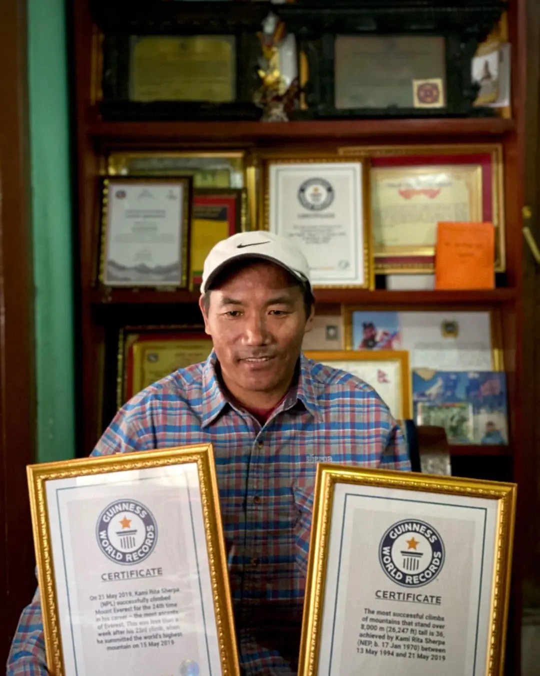 Kami Rita Sherpa with his Guiness world records