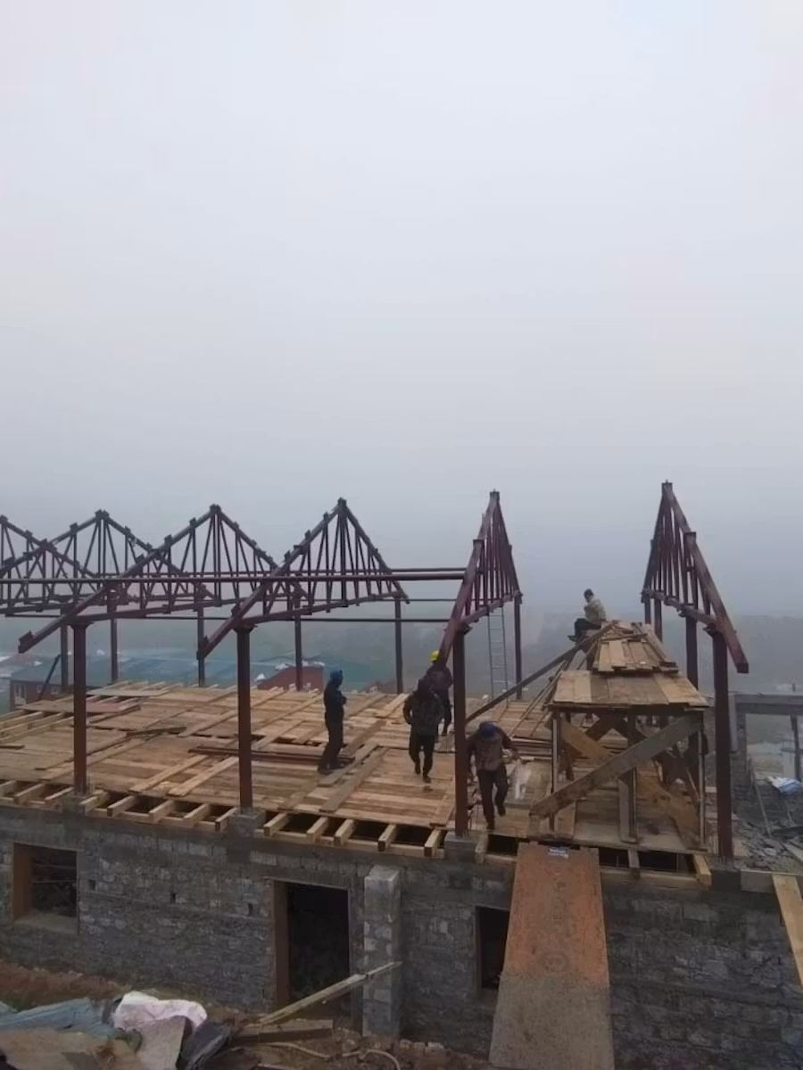 Lobuche Porter House construction