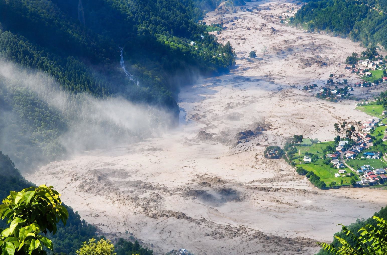 Flash flood in Trishuli